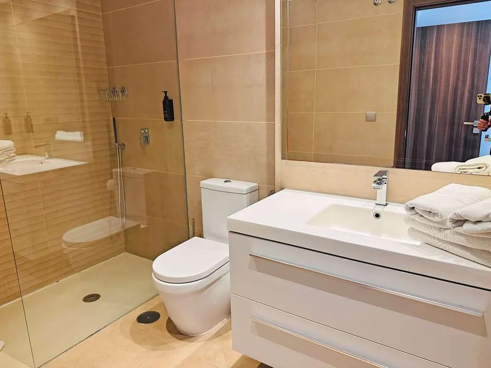 Apartament z tarasem w Marbelli — zdjęcie 12 z 16