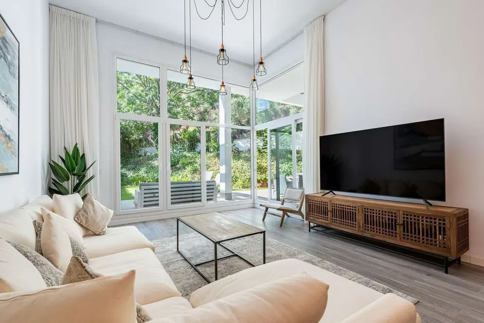 Apartament z basenem w Benahavís — zdjęcie