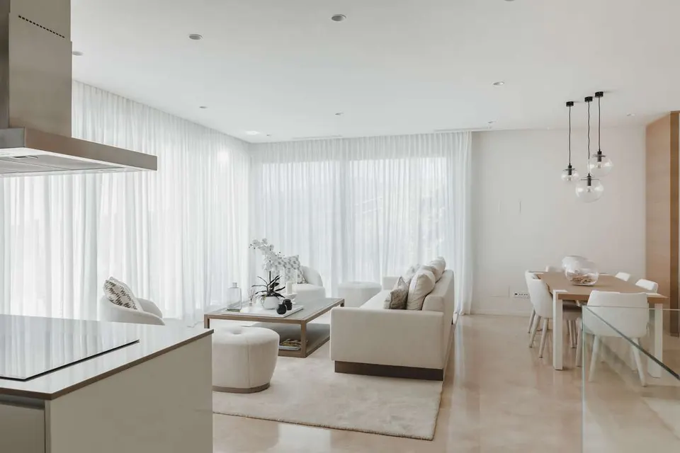 Apartament z tarasem w Benahavís — zdjęcie