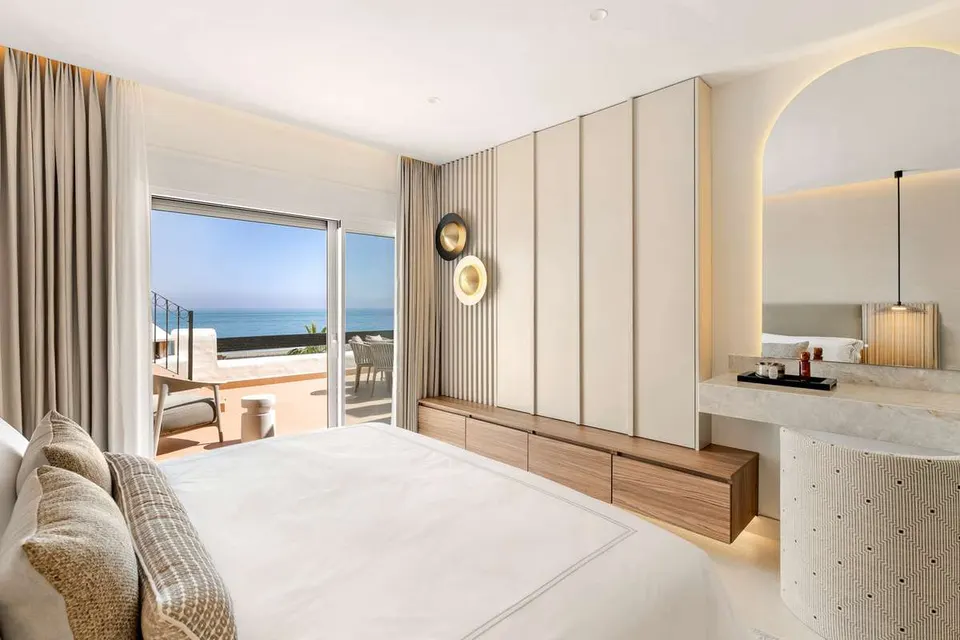 Penthouse przy plaży w Esteponie — zdjęcie