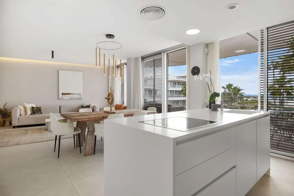 Apartament przy plaży w Esteponie — zdjęcie