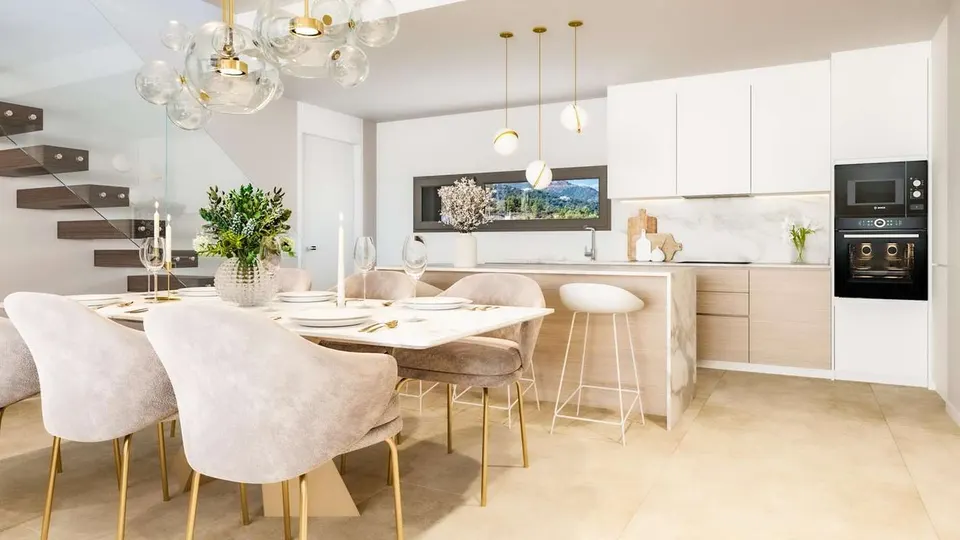 Penthouse z prywatnym basenem w Benahavís — zdjęcie