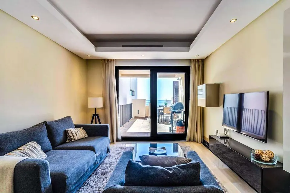 Apartament przy plaży w Esteponie — zdjęcie