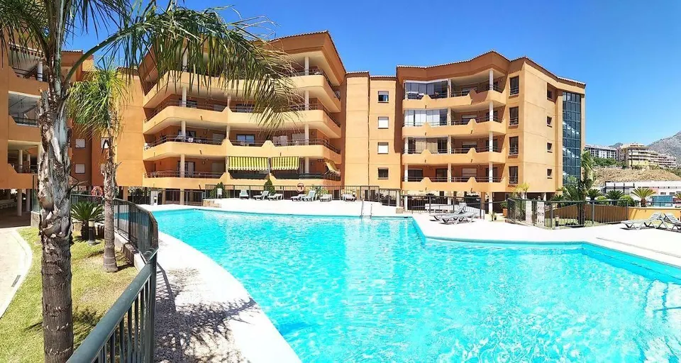 Apartamenty z basenem w Fuengiroli — zdjęcie