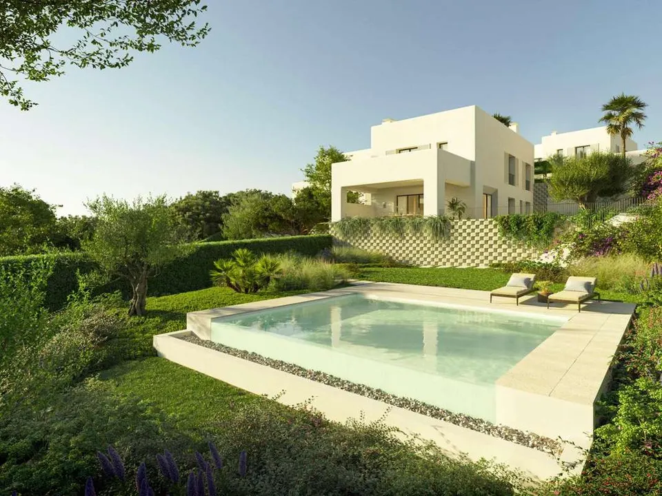 Willa z basenem w Sotogrande — zdjęcie