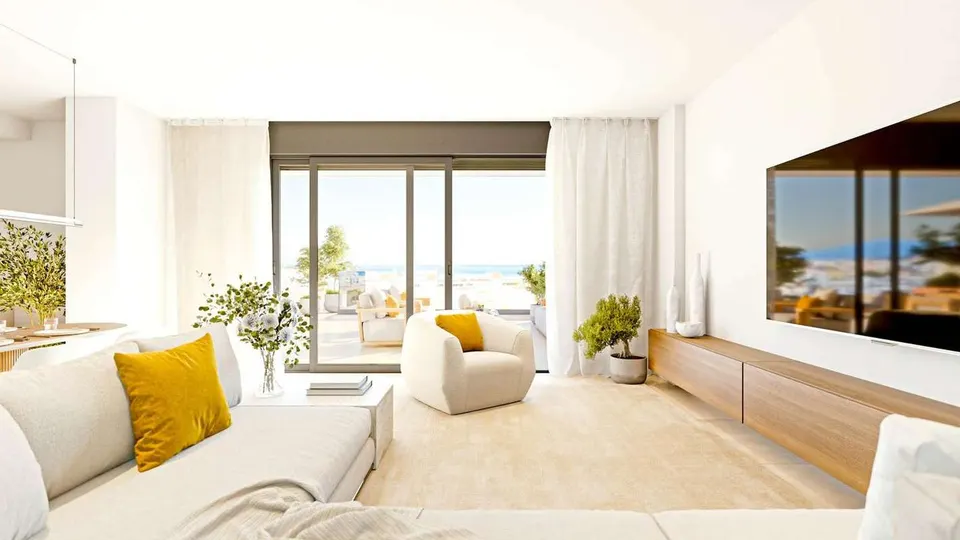 Apartament z ogrodem w Esteponie — zdjęcie