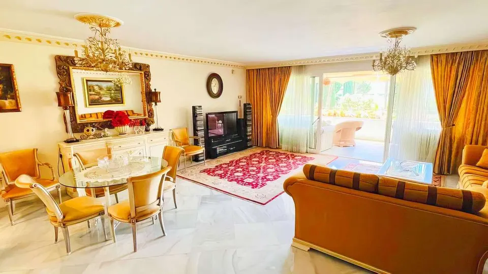 Apartament przy plaży w Marbelli — zdjęcie