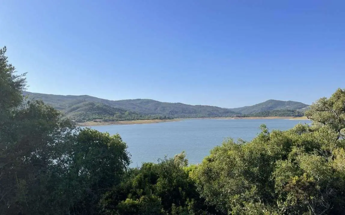 Nieruchomość z dostępem do jeziora w Castellar de la Frontera