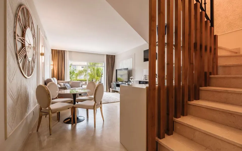 Apartament z tarasem w Marbelli — zdjęcie