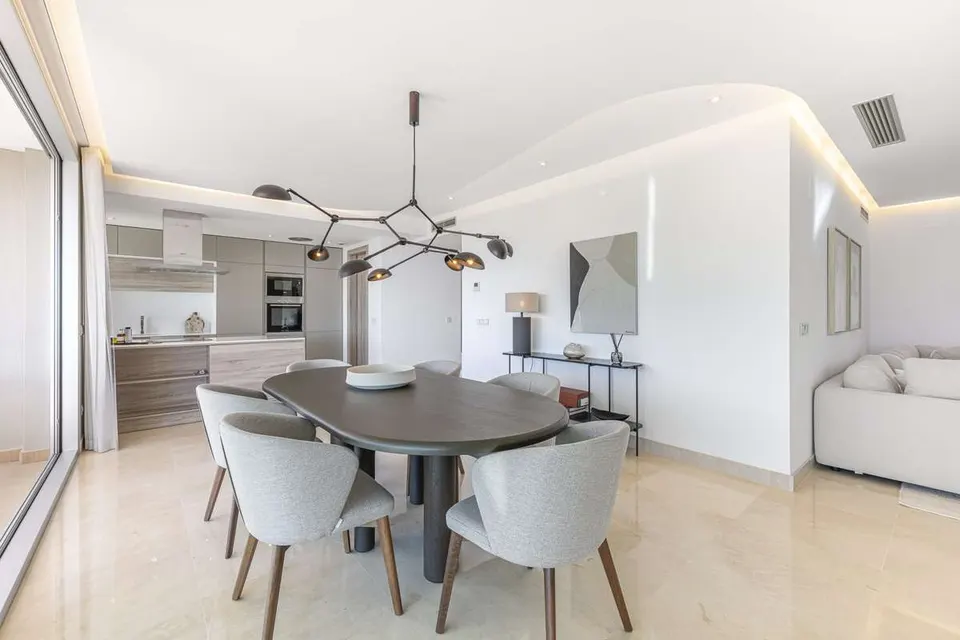 Penthouse dwupoziomowy w Benahavís — zdjęcie 12 z 16