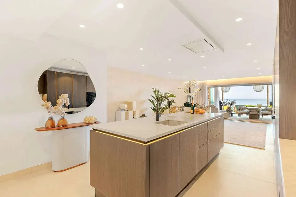 Apartament przy plaży w Esteponie — zdjęcie