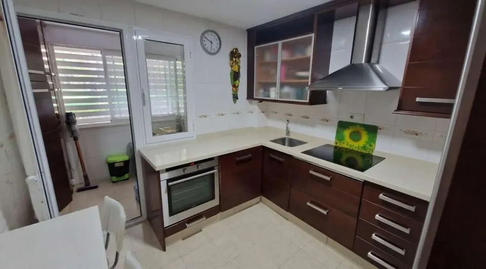 Apartament z garażem w Esteponie — zdjęcie