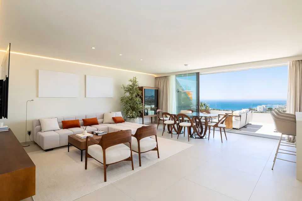 Apartamenty z widokiem na dolinę w Benalmádena Pueblo — zdjęcie