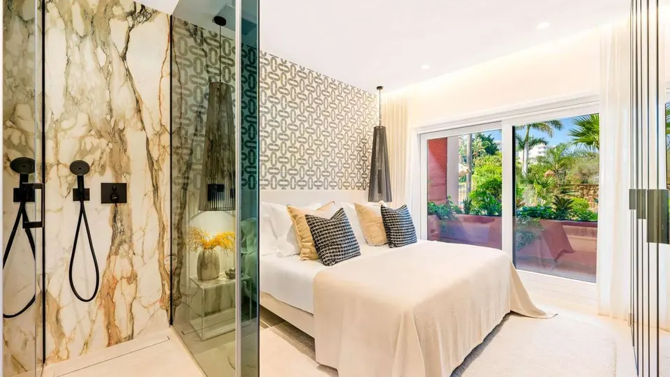 Apartament przy plaży w Esteponie — zdjęcie