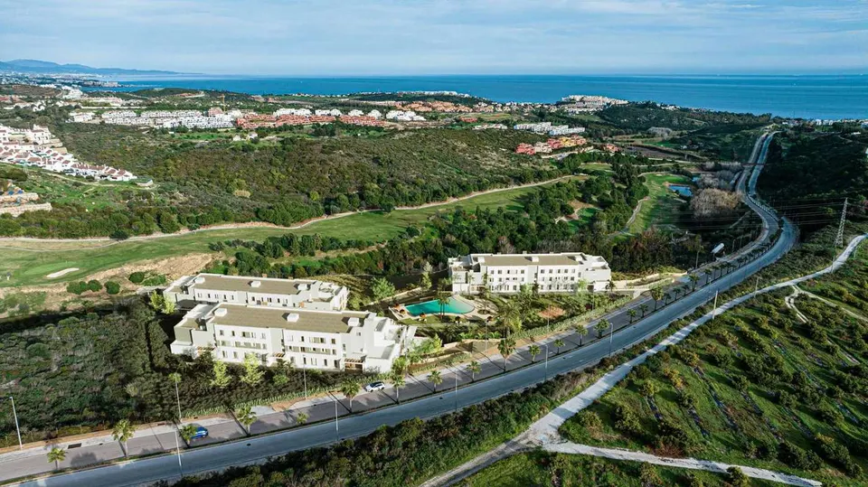 Penthouse z tarasem w Casares — zdjęcie
