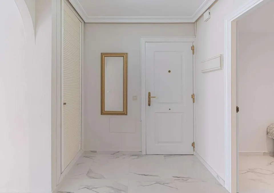 Apartament z tarasem w Marbelli — zdjęcie