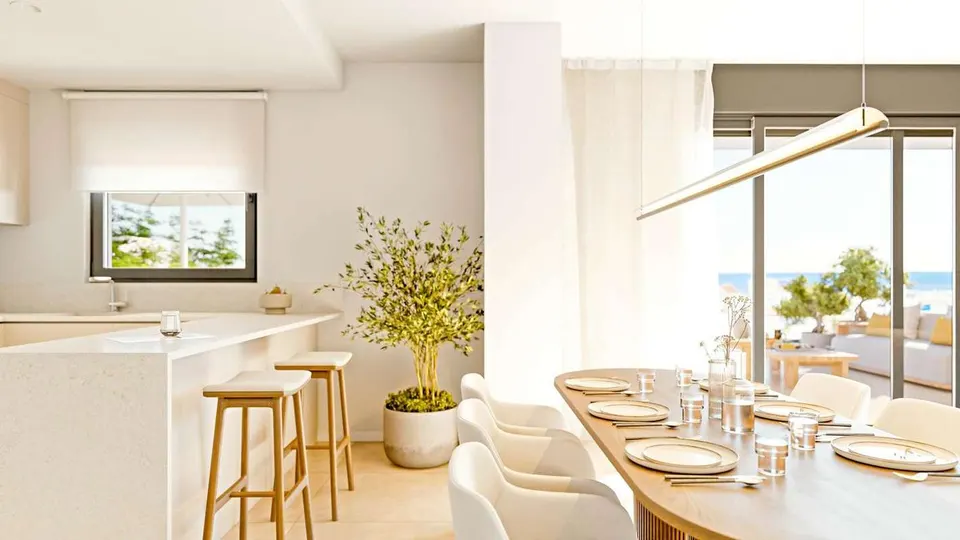Penthouse z solarium w Esteponie — zdjęcie