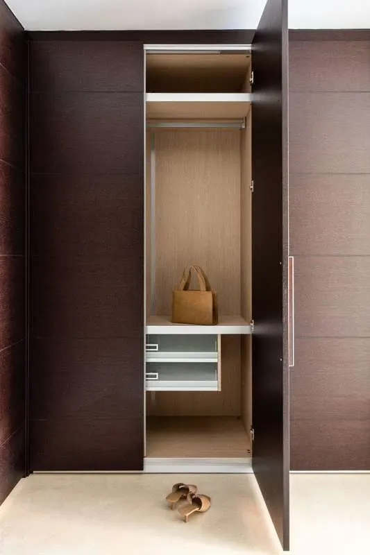 Apartament z prywatnym ogrodem w Marbelli — zdjęcie