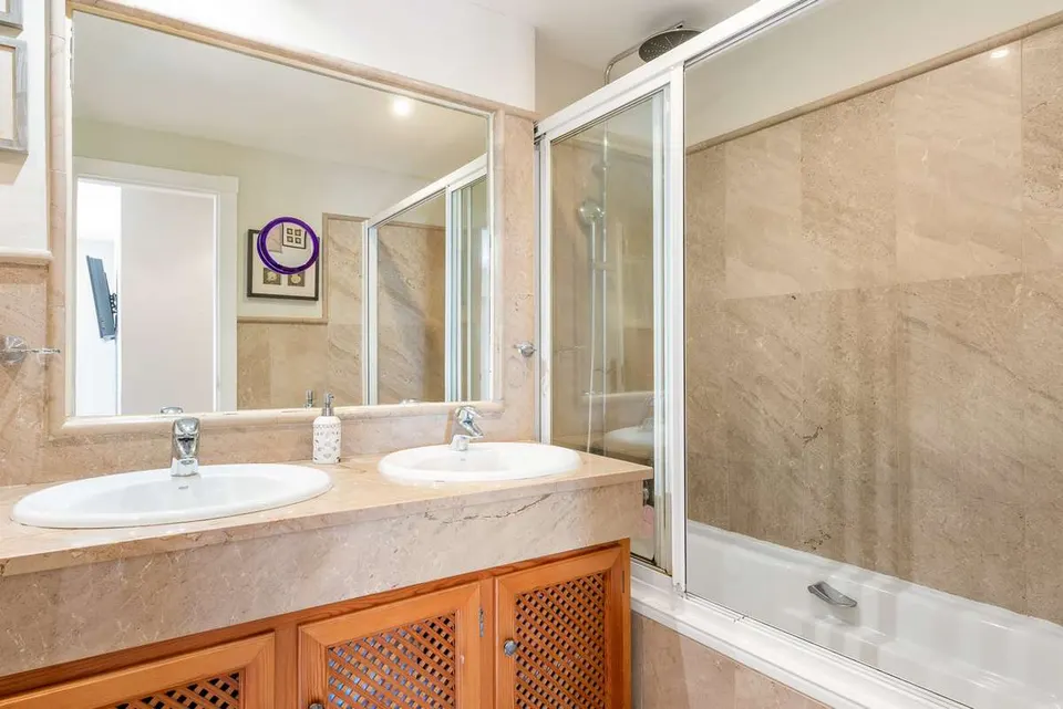 Apartament z widokiem na morze w Marbelli — zdjęcie
