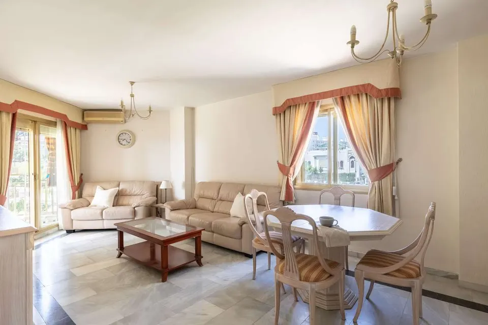 Apartament z widokiem na morze w Fuengiroli — zdjęcie