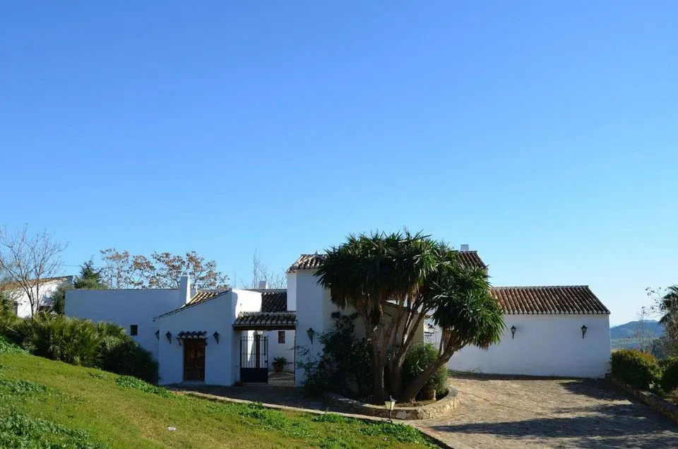 Dom finca w Villanueva de la Concepción — zdjęcie