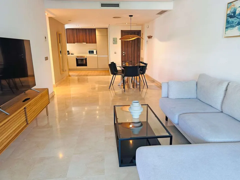 Apartament z tarasem w Marbelli — zdjęcie 7 z 16