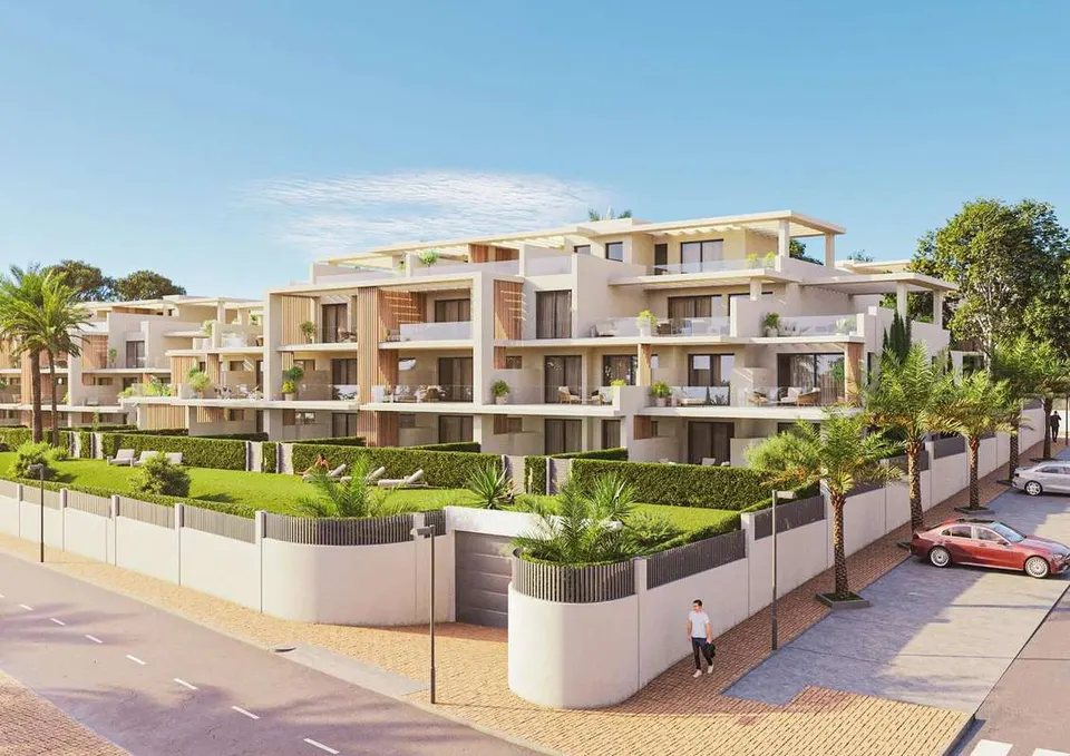 Apartament z prywatnym solarium w Esteponie — zdjęcie