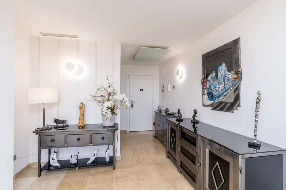 Apartament z widokiem na morze w Benahavís — zdjęcie