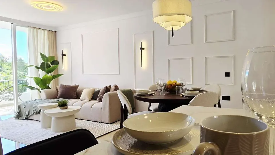Apartament z widokiem na jezioro w Benahavís — zdjęcie
