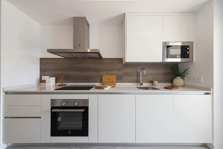 Apartamenty z basenem w Esteponie — zdjęcie
