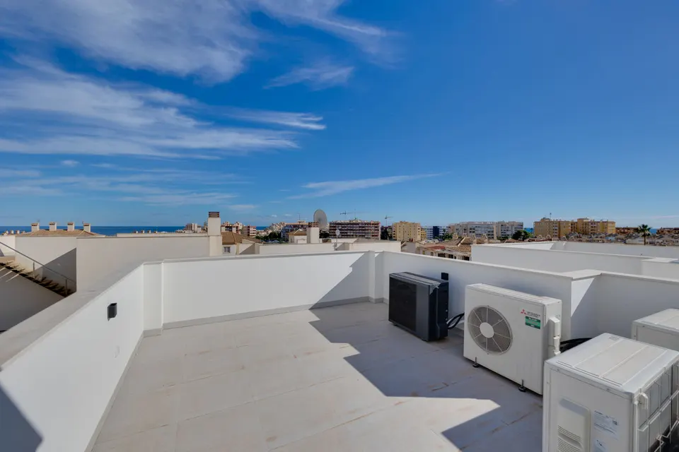 Nowe wille w Torrevieja — zdjęcie 7 z 16
