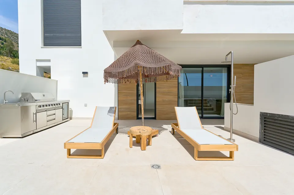 Apartamenty z widokiem na morze w Benalmádena Pueblo — zdjęcie