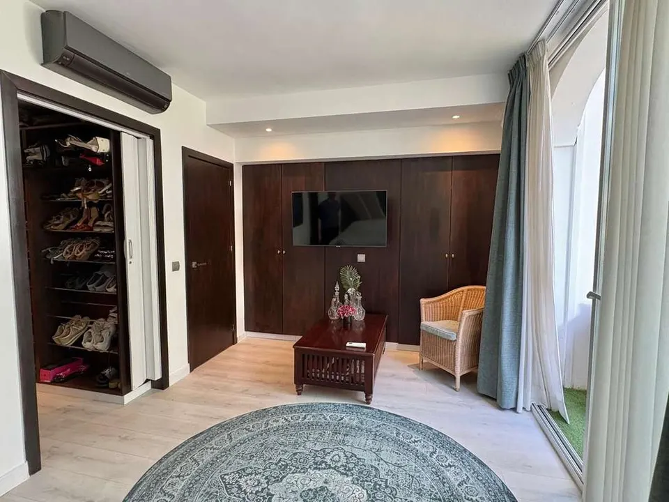Apartament z widokiem na góry w Benahavís — zdjęcie