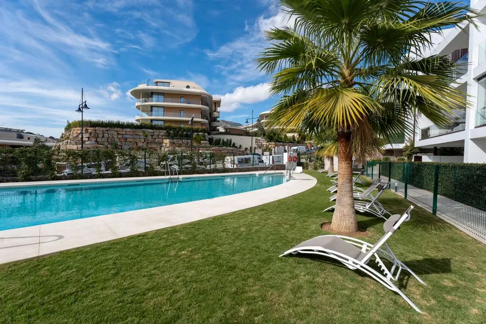 Apartamenty z widokiem na morze w Benalmádena Pueblo — zdjęcie